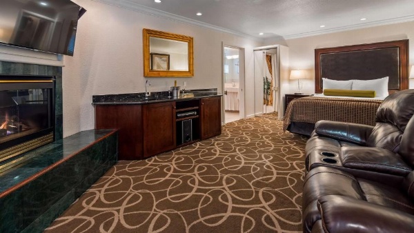 Best Western Plus Humboldt Bay Inn image 22